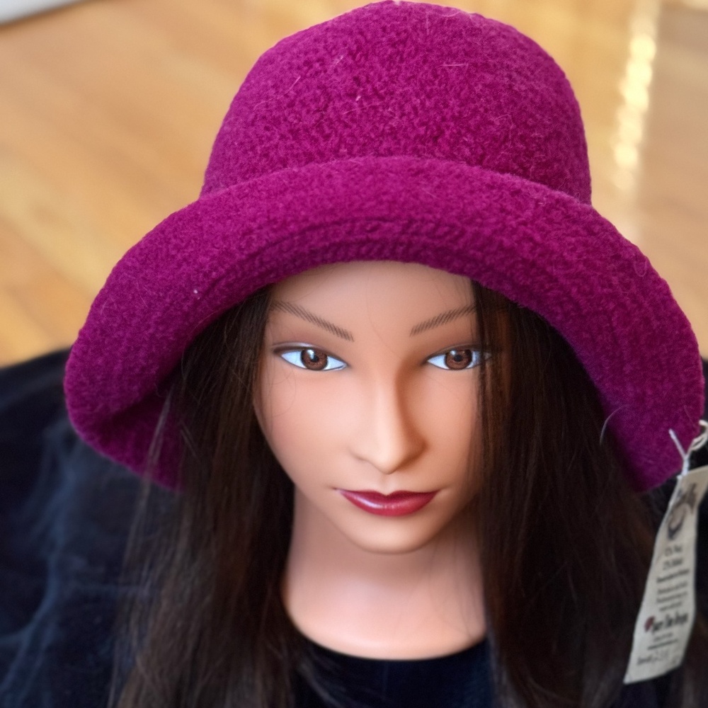 Women's pink wool hat New